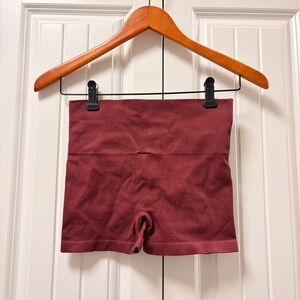 TNA TnaBODY™ Atmosphere Hi-Rise 3" Bike Shorts Red – Size S